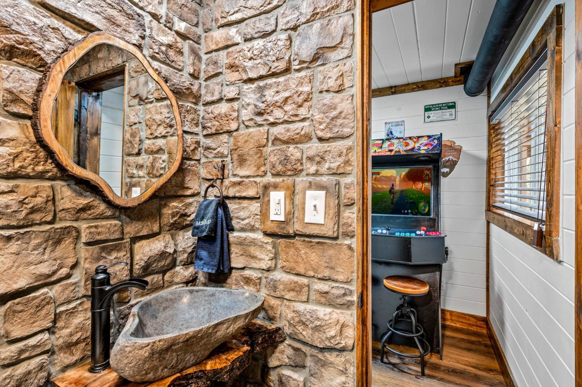 1Mile Downtown, Handicap Ramp, Hot Tub, Game Room Gatlinburg Exterior foto